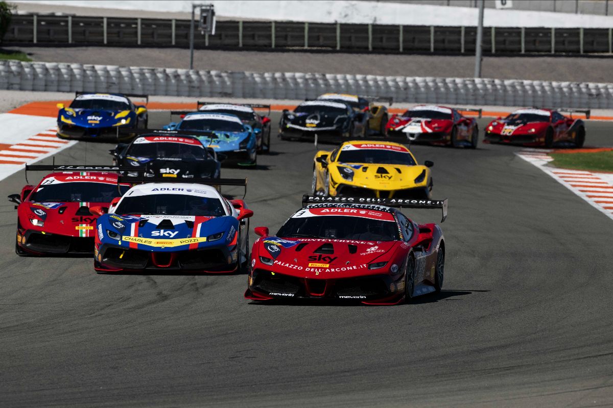 Max Mugelli a Valencia nel Ferrari Challenge Europe Trofeo Pirelli 2023